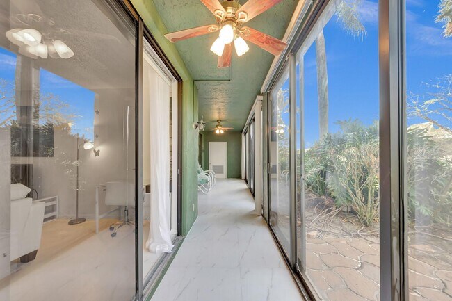 Building Photo - 7844 La Mirada Dr