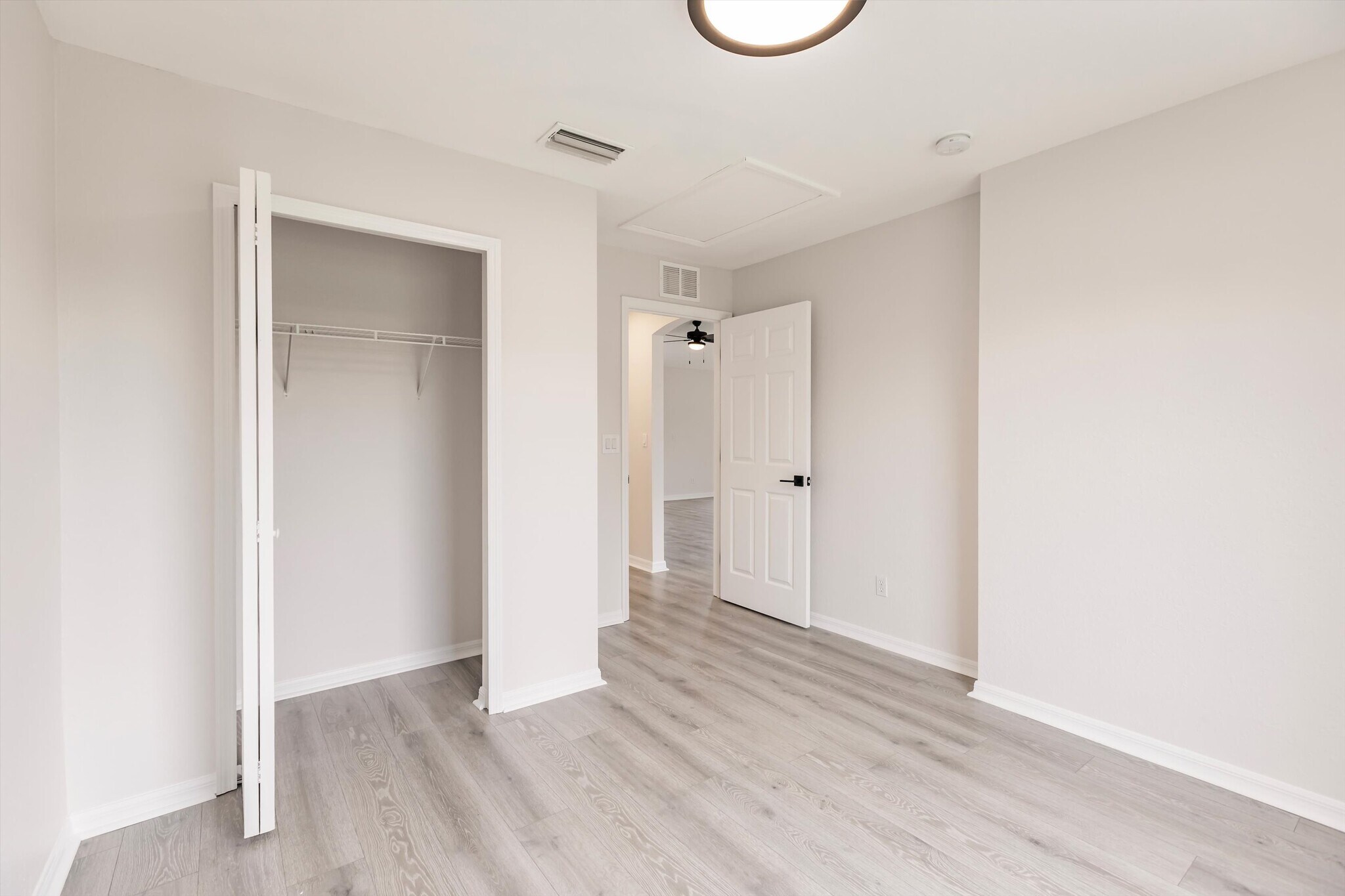 Building Photo - 4132 Mermell Cir