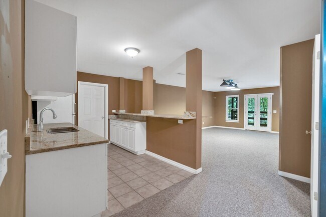 Building Photo - Spacious 7BR House in Powder Springs