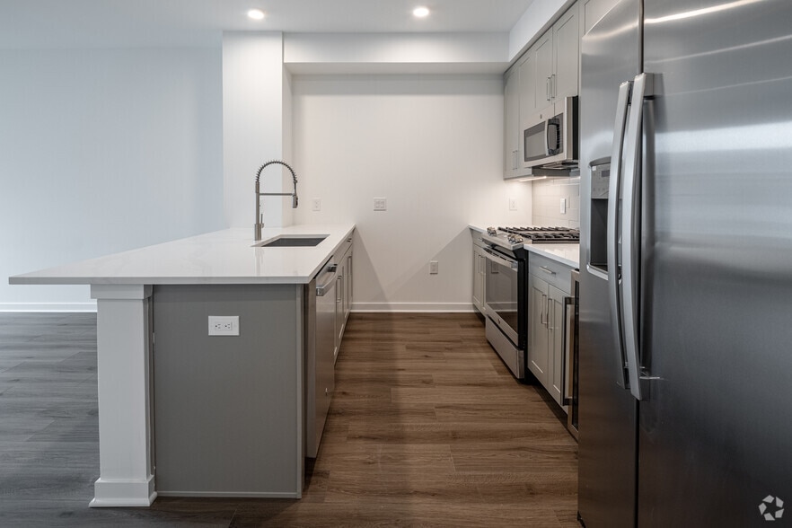 Primary Photo - Stonehill at West Orange