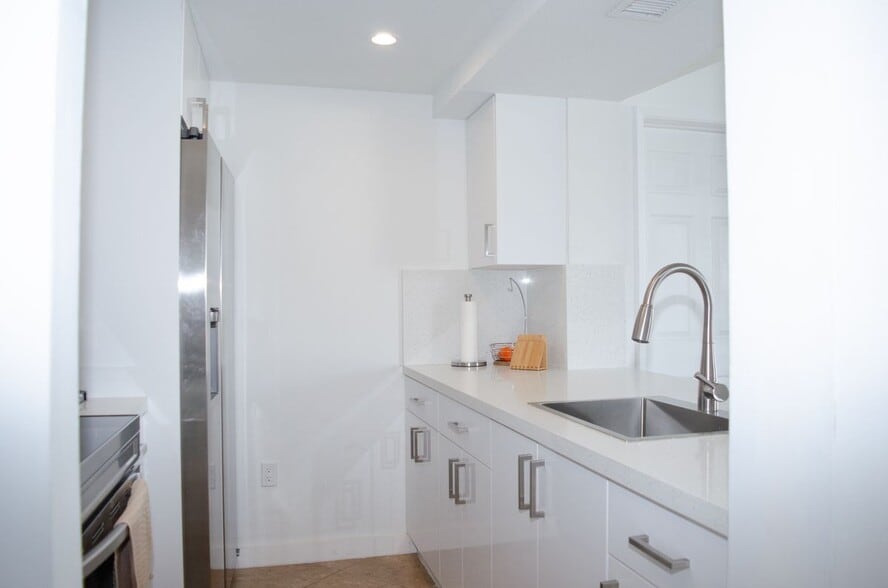 Building Photo - 6995 NW 186th St