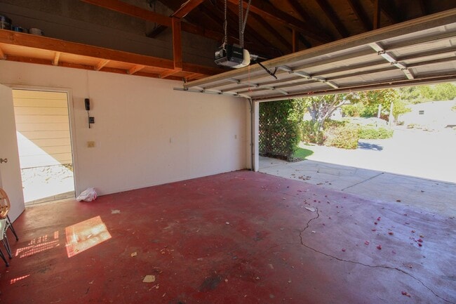Building Photo - Exceptional Monterey Heights 4 Bedroom Hou...