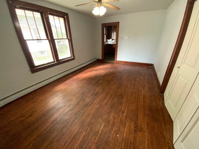 Building Photo - 230 S Virginia Ave