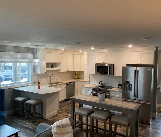 Kitchen 2 - 116 N Oak St