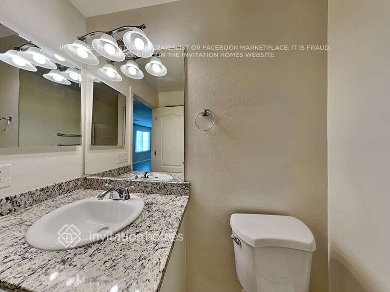 Building Photo - 3539 E Erie St