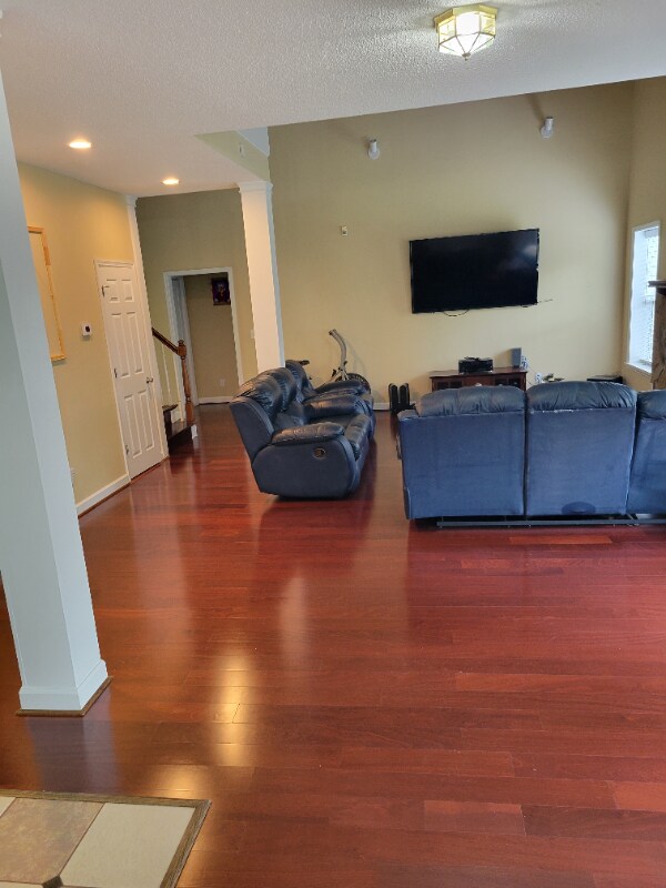 Building Photo - 310 Hillridge Cove