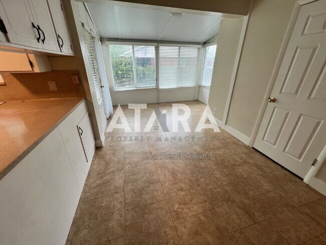 Building Photo - 1374 Marinwood Ave