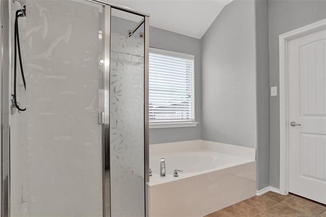 Building Photo - 9613 Sleepy Hollow Dr