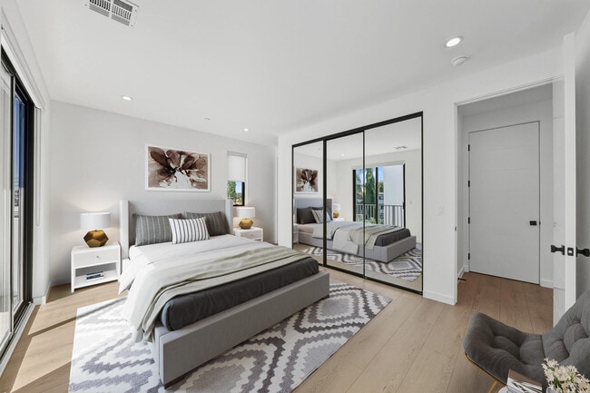 Building Photo - 13843 Burbank Blvd