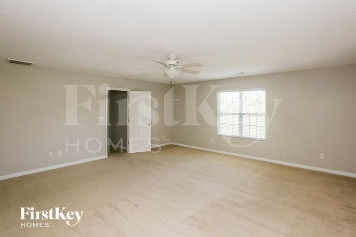 Building Photo - 7006 Tanners Creek Dr