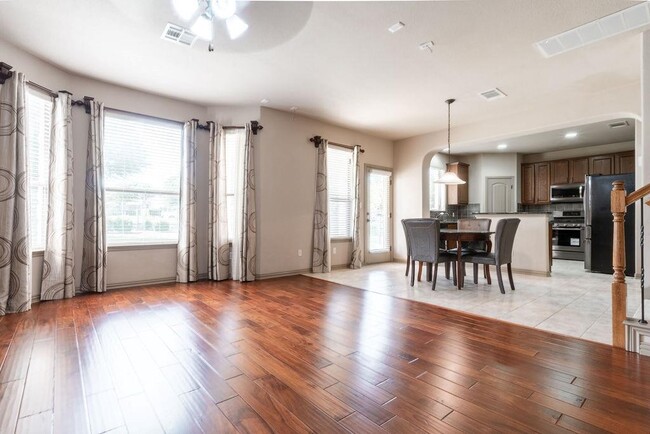 Building Photo - 1509 Greenside Dr