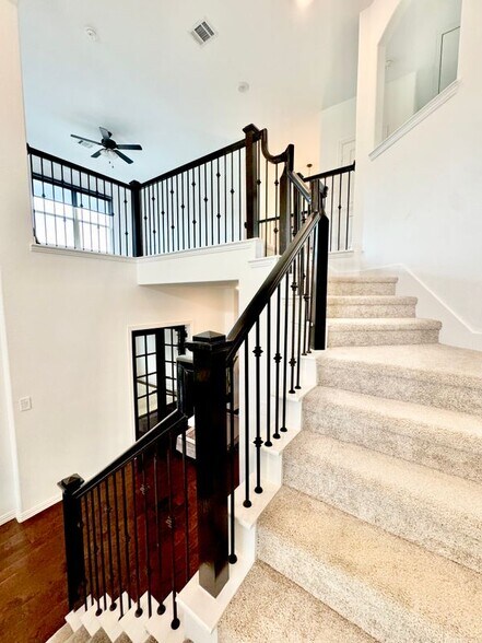 Building Photo - 1253 Binfield Dr