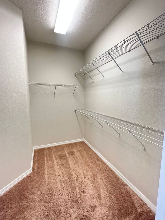 Building Photo - Spacious 4-Bed Home in Carlisle Grand
