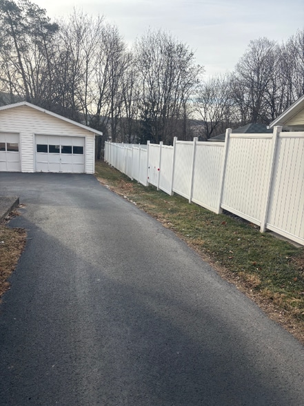 Building Photo - 134 E Main St