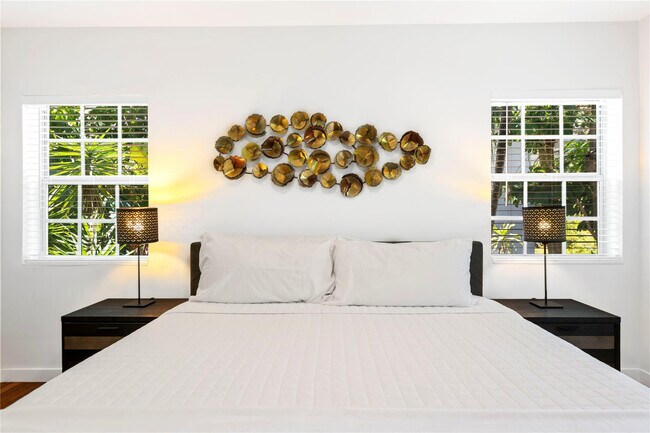 Building Photo - 3015 Seville St