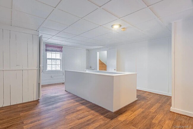 Building Photo - 3 NY-343