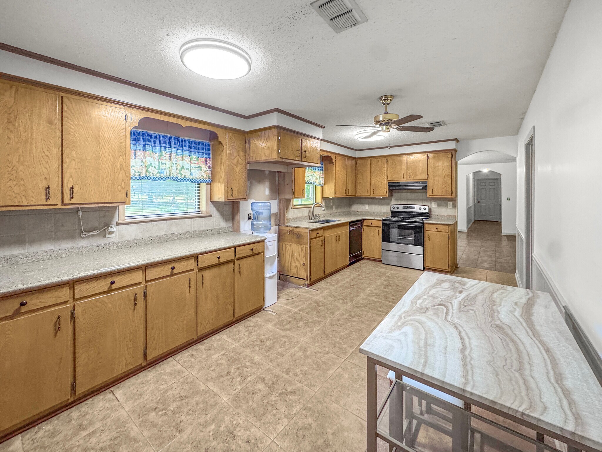 Building Photo - 1080 Pine Cone Ln