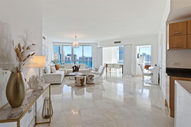 Building Photo - 350 S Miami Ave