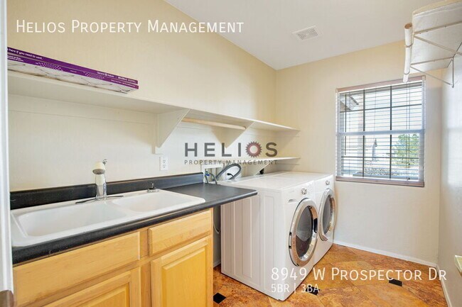 Building Photo - 8949 W Prospector Dr