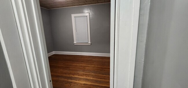 Bedroom - 295 S Allen St