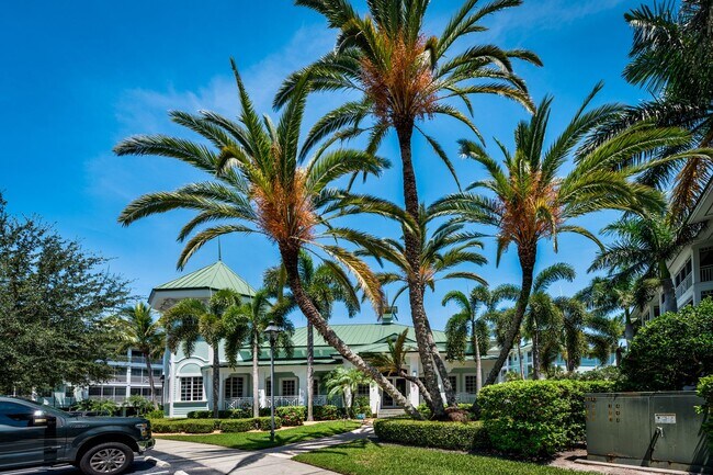 Building Photo - WALKING DISTANCE TO SUNSEEKER RESORT AND P...