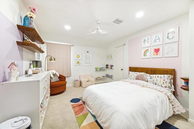 Building Photo - 6503 Hickorycrest Dr