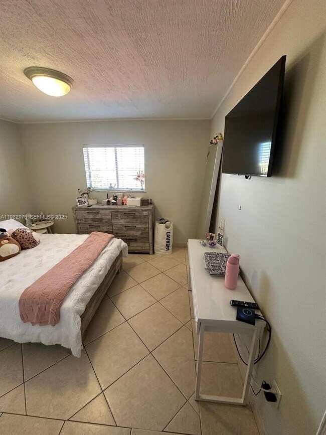 Building Photo - 6091 W 22nd Ct