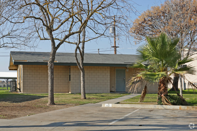 Building Photo - Citrus Gardens