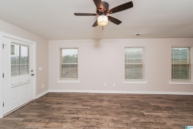 Building Photo - 380380 Deer Creek Way