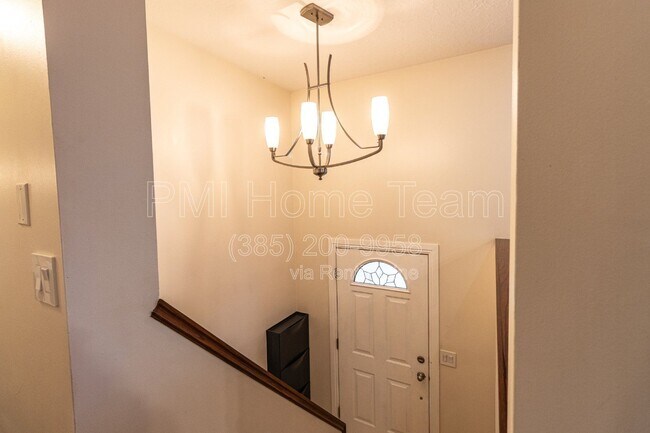 Building Photo - 2205 N 1100 W