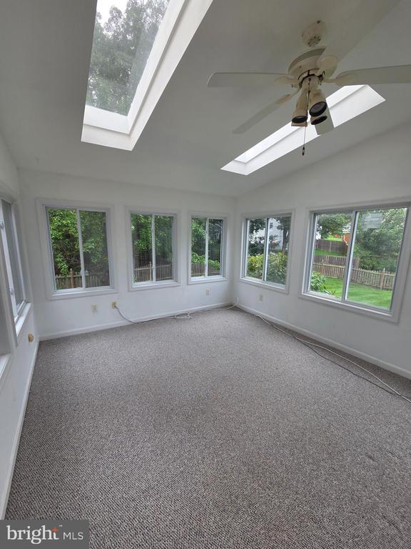 Building Photo - 8235 Tall Timber Dr