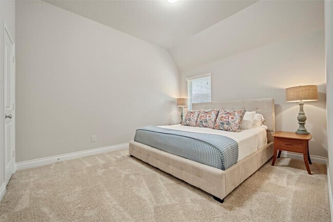 Building Photo - 17638 Cleeves Dr