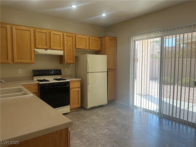 Building Photo - 2553 Leighton Ave