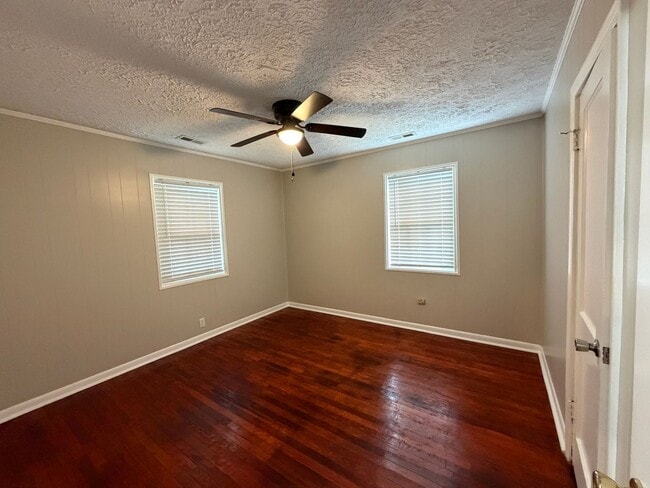 Building Photo - 53 Pelham Heights