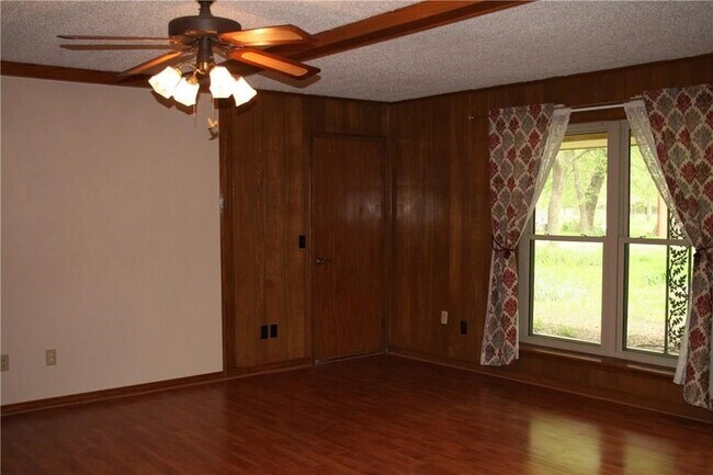 Building Photo - 2107 Forest Grove Estates Rd