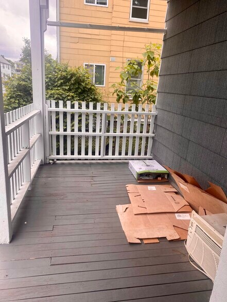 Building Photo - 2 Chester St