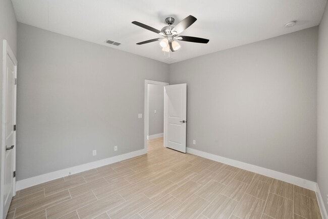 Building Photo - Deposit-Free! Modern, energy efficient hom...