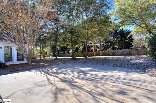 Building Photo - 104 Middle Brook Rd