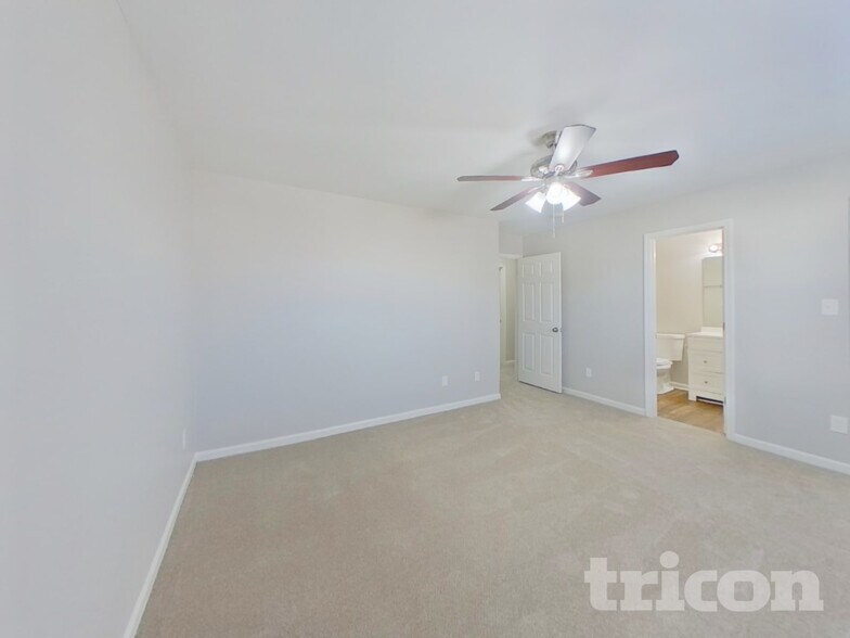 Building Photo - 1110 Hipp Rd