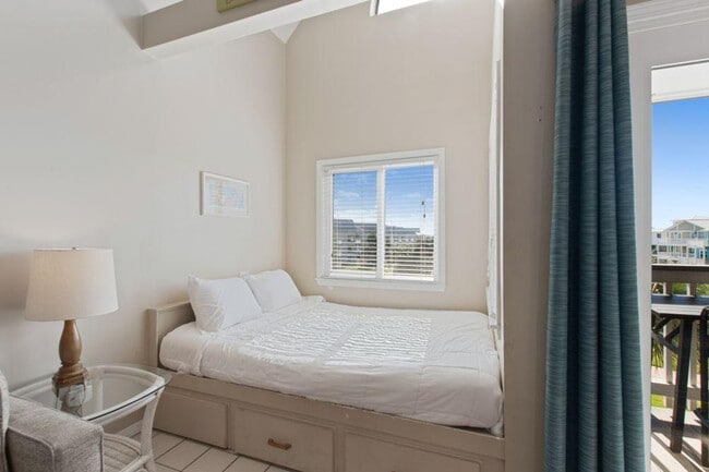 Building Photo - 497 Plantation Rd