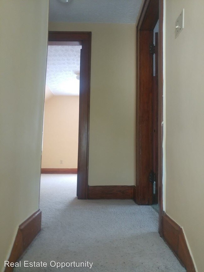 Building Photo - 2 br, 1.5 bath House - 1858 Harrisburg Pike