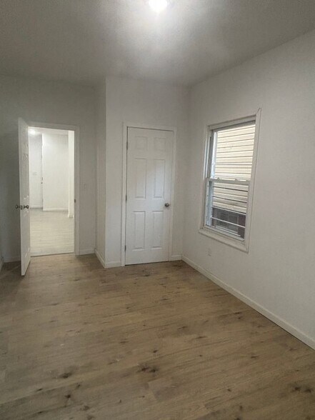 Building Photo - 155 16th Ave