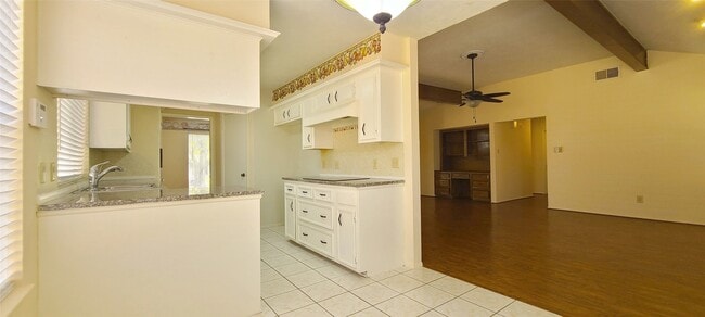 Building Photo - 14814 Earlswood Dr