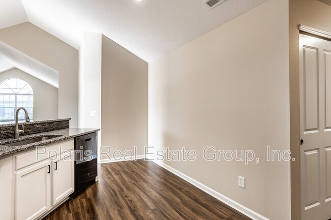 Building Photo - 7910 King Post Dr