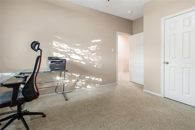 Building Photo - 1009 Rutherford Dr