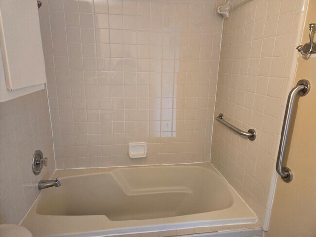 Building Photo - 10001 Parliament House Rd