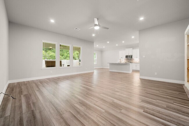 Building Photo - 31214 Raleigh Creek Dr