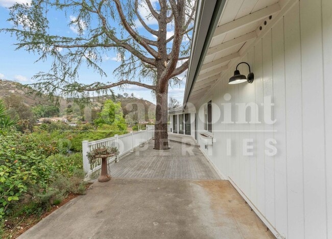 Building Photo - 2113 Sleepy Hollow Rd