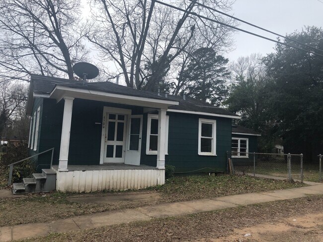 Building Photo - 6500 Henderson Ave