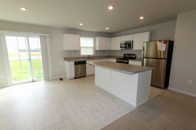 Building Photo - 4 Bed, 2.5 Single Family Home in Bunker Hi...
